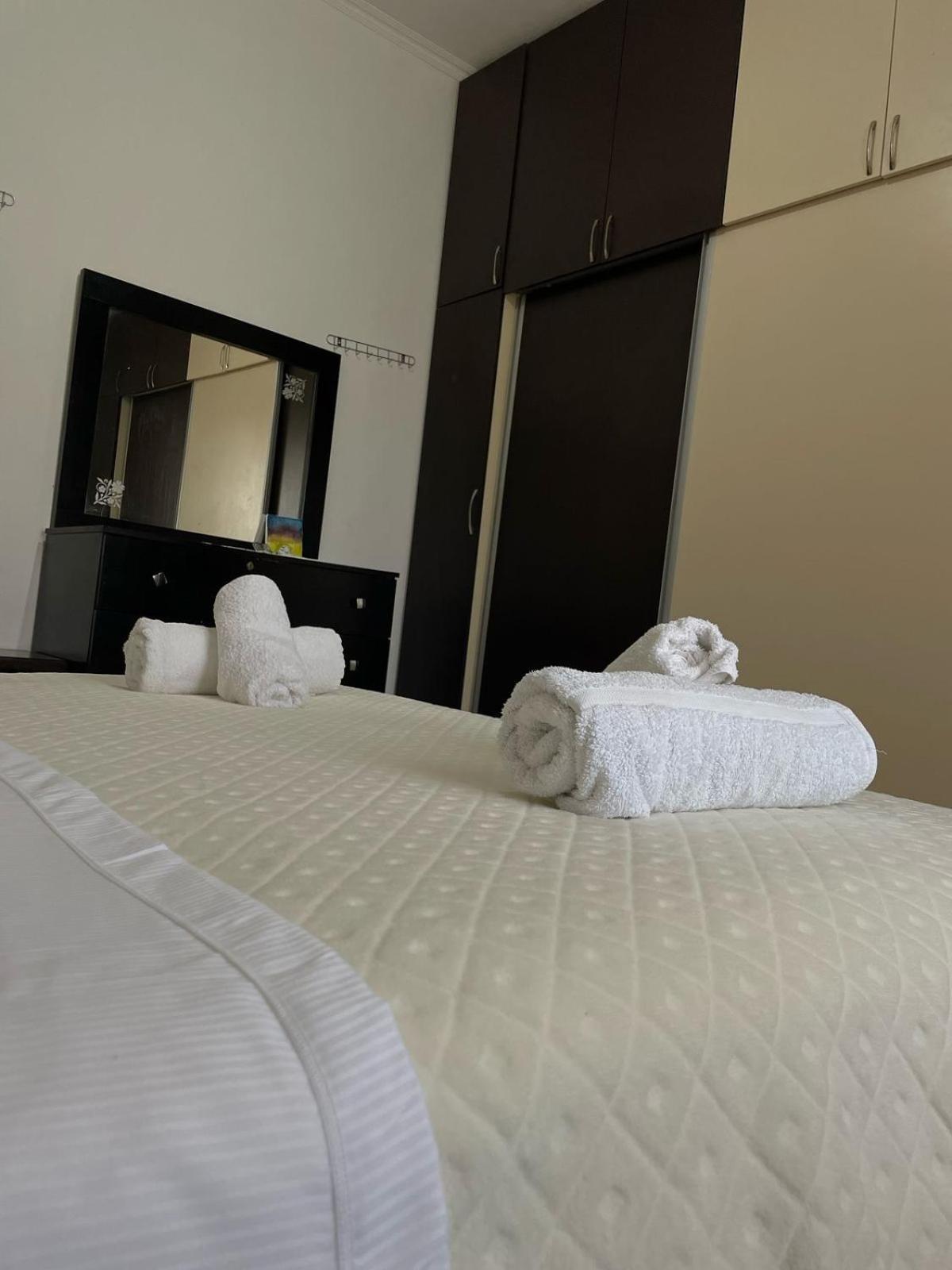 Guest House Ilir Berat Ngoại thất bức ảnh