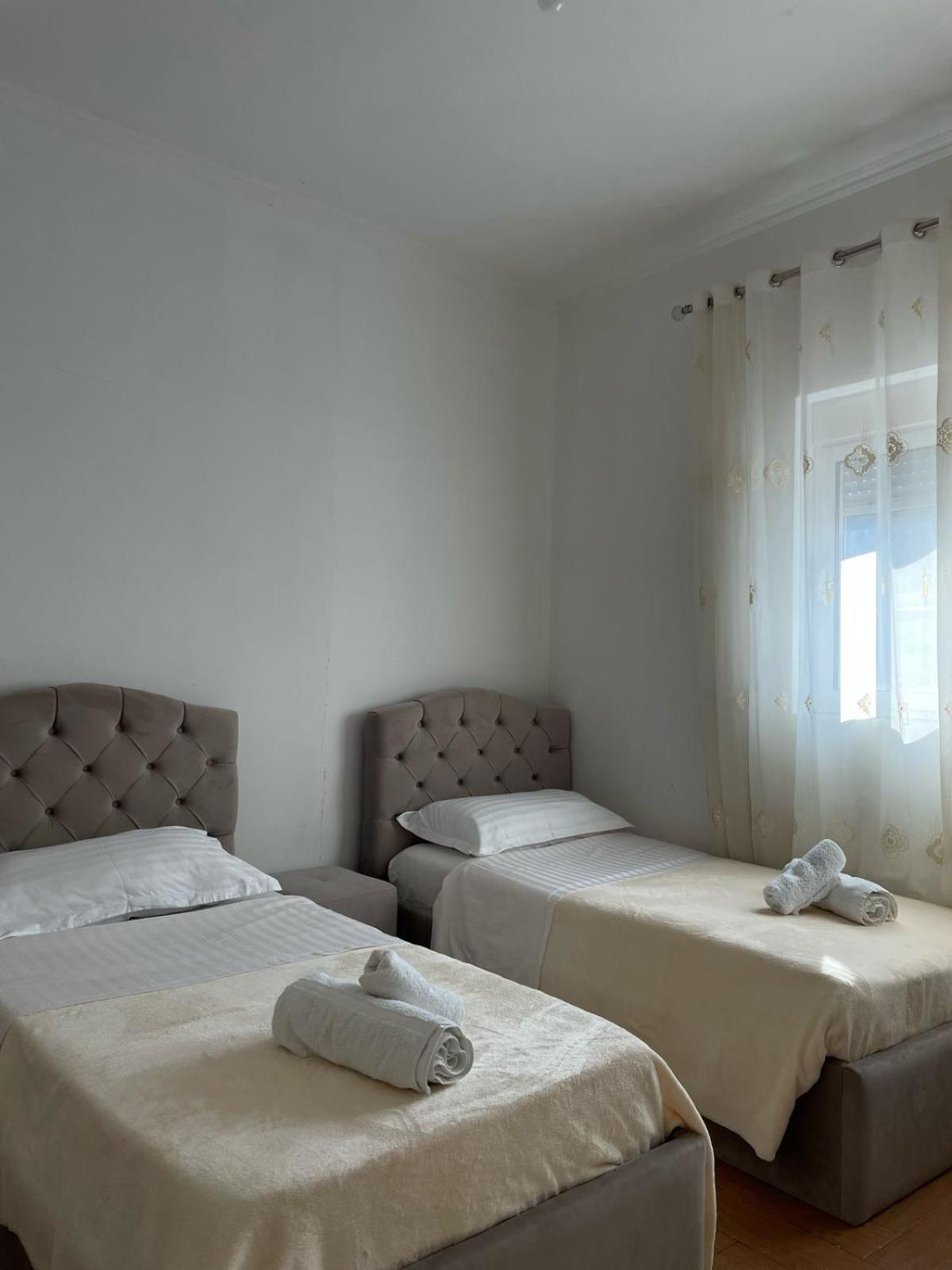 Guest House Ilir Berat Ngoại thất bức ảnh
