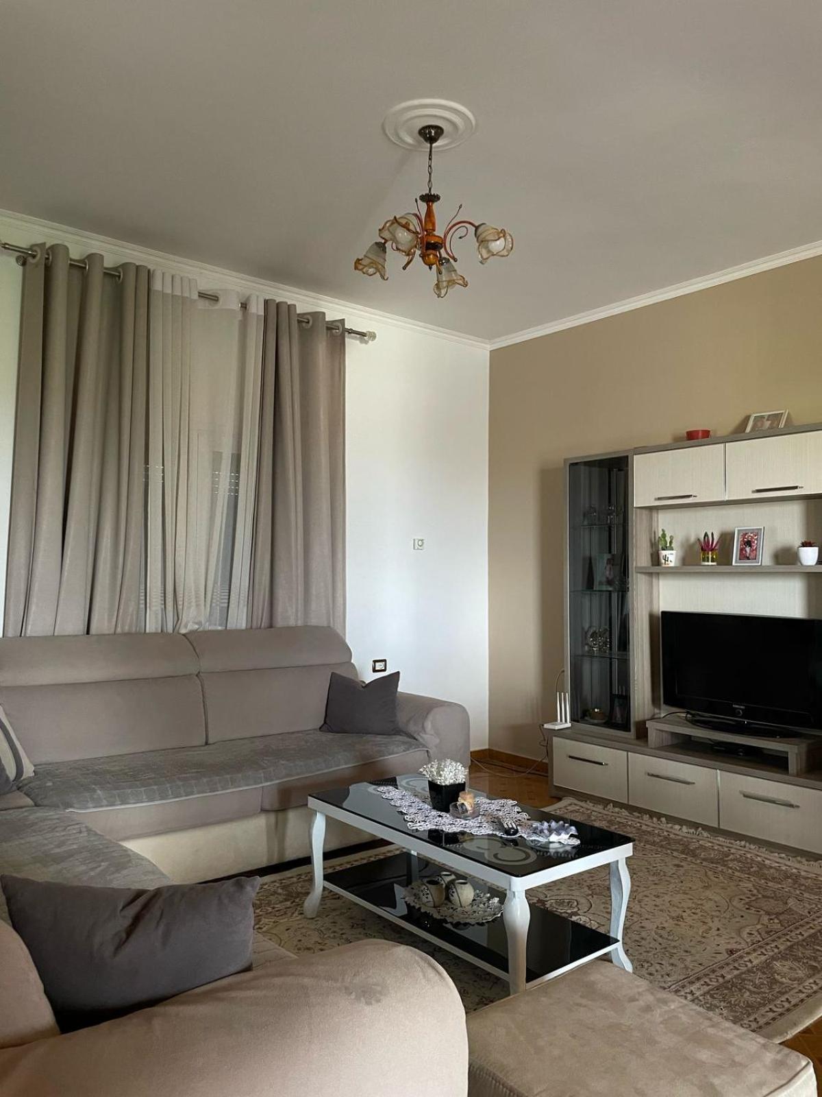 Guest House Ilir Berat Ngoại thất bức ảnh