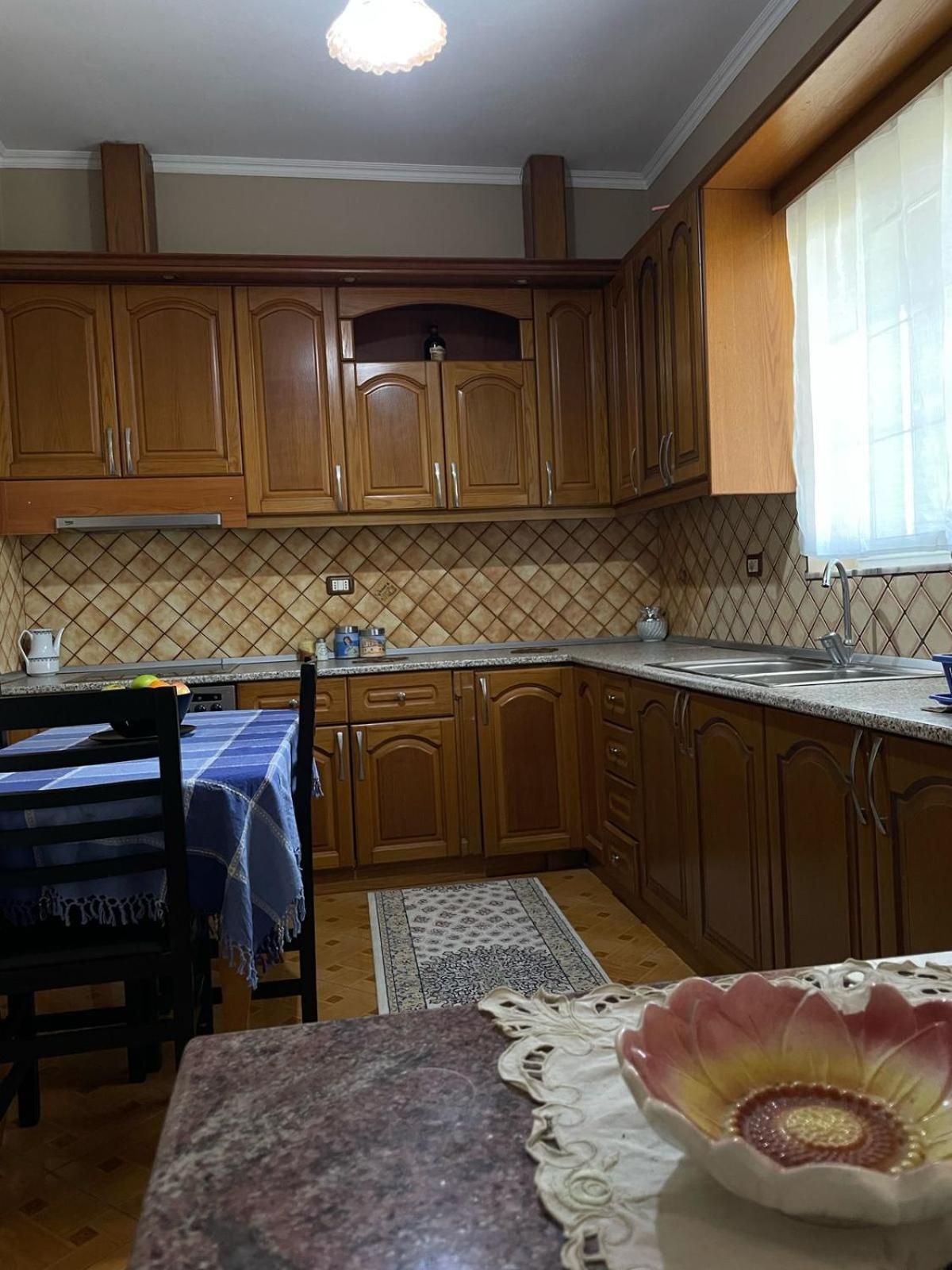 Guest House Ilir Berat Ngoại thất bức ảnh